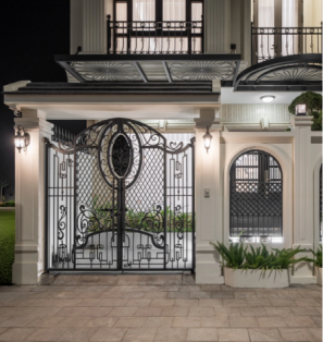 Nhà 4 tầng thiết kế giao thoa giữa tân cổ điển và Đông Dương