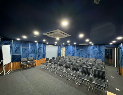 Cho Thuê Phòng Họp Tiện Nghi Tại Tân Bình – Diện Tích 30m² &amp; 50m²